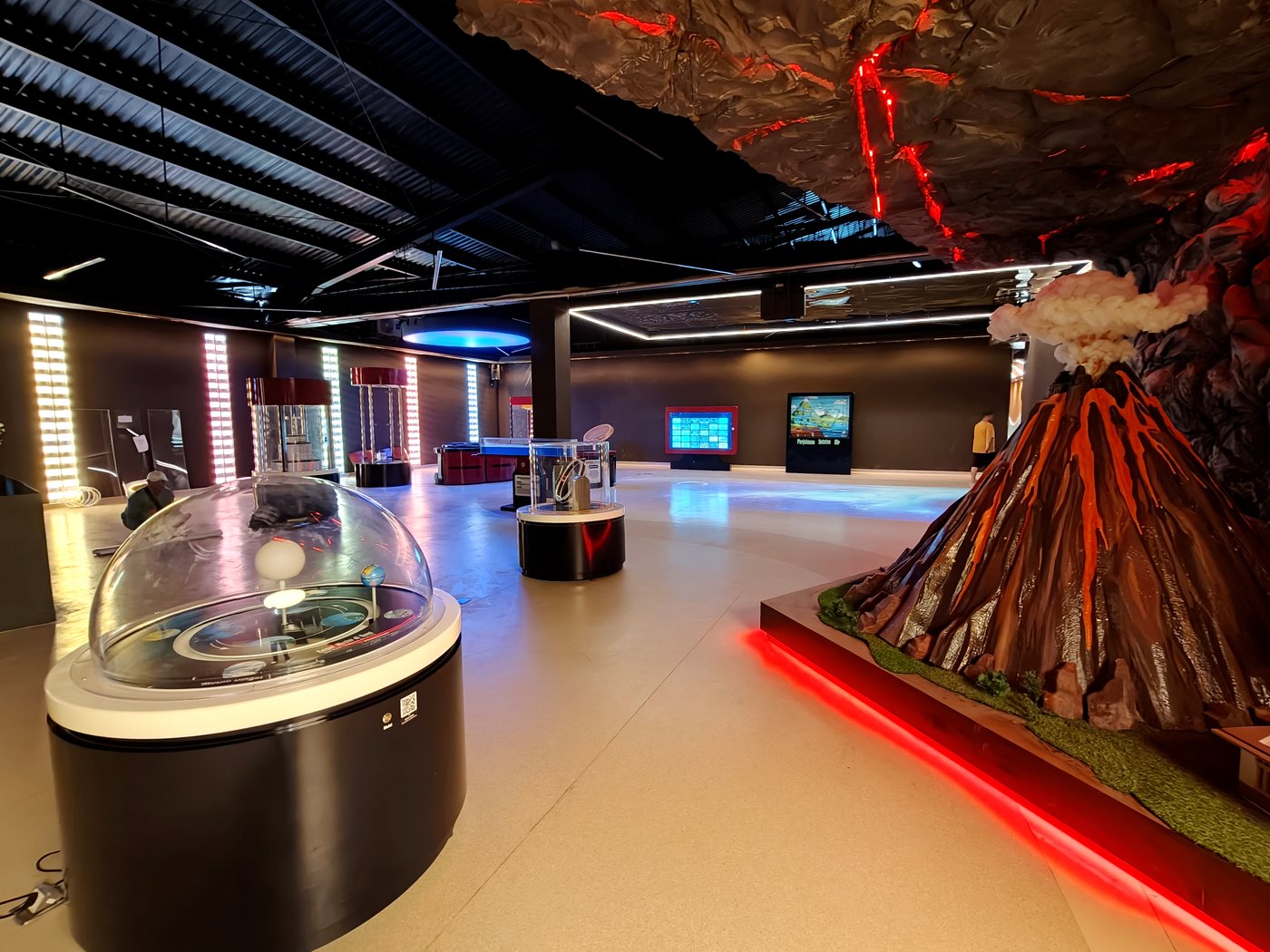 Volcano exhibit at MMSC